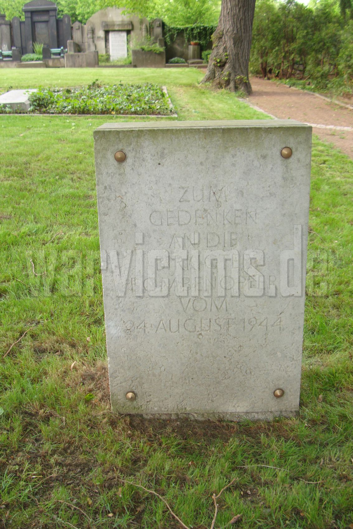 Freital-Döhlen+(Bombenopfer)